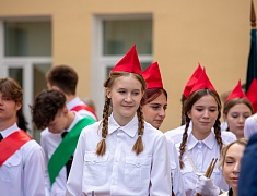 Во всех школах Благовещенска прозвенели последние звонки
