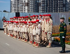 В амурской столице в преддверии Дня Победы подняли Копию Знамени Победы