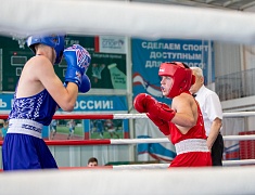 В Благовещенске состоялся турнир по боксу, посвященный памяти мастера спорта СССР Виктора Лихогра