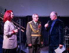 В Благовещенске впервые прошел вечер встречи семей участников СВО и меценатов