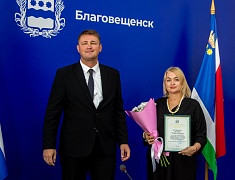 Благовещенск чествует работников торговли