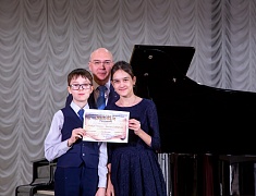 В Центральной детской школе искусств подвели итоги l Дальневосточного музыкального конкурса им. Марии Кнауф-Каминской в номинации «Фортепиано»