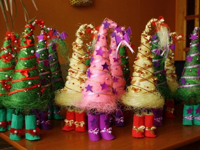 Благовещенские семьи могут получить подарок за самую красивую елку