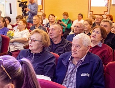 Знаки «50 лет Байкало-Амурской магистрали» вручили благовещенцам