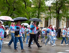 Шествие трудовых коллективов отгремело в Благовещенске!