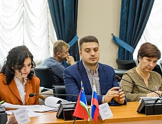 Эффективность распоряжения земельными участками, освободившимися после сноса ветхого и аварийного жилого фонда, обсудили на совещании при мэре Благовещенска