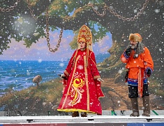 На площади Ленина и набережной Амура прошли народные гуляния в честь масленицы