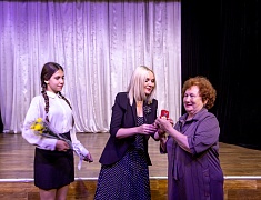 Знаки «50 лет Байкало-Амурской магистрали» вручили благовещенцам