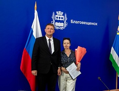 Благовещенск чествует работников торговли