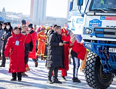Автомобильные гонки в рамках Международного российско-китайского фестиваля зимних видов спорта