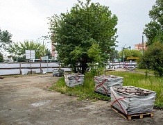 Олег Имамеев проверил, как идет обновление сквера Приемыхова