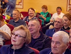 Знаки «50 лет Байкало-Амурской магистрали» вручили благовещенцам