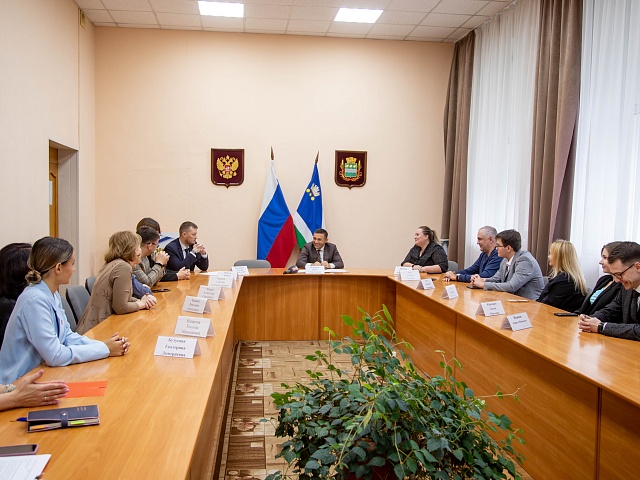 Встреча мэра Благовещенска с активистами "Движение первых"