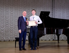 В Центральной детской школе искусств подвели итоги l Дальневосточного музыкального конкурса им. Марии Кнауф-Каминской в номинации «Фортепиано»