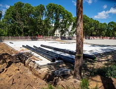 Рабочее совещание по ремонту стадиона Алексеевской гимназии провел мэр Благовещенска Олег Имамеев