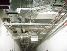 В новой школе в микрорайоне Благовещенска утепляют фасад и готовятся запускать тепло