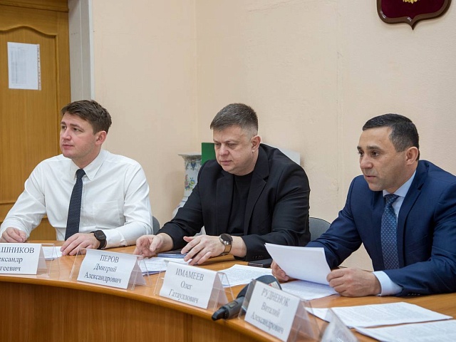  Олег Имамеев: «В 2025 году перед нами и городским штабом поддержки семей участников СВО стоят новые глобальные задачи, поставленные Президентом страны Владимиром Путиным. И в первую очередь это адаптация, трудоустройство демобилизованных бойцов»