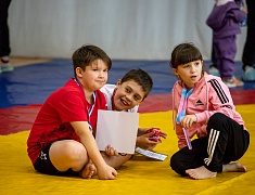 В Благовещенске прошёл открытый кубок города по спортивной борьбе на призы спортивно-патриотического клуба «Машина»