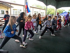 В Благовещенске проходит первая международная смена в лагере имени Гагарина