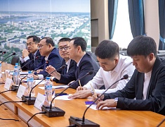 В рамках «АмурЭкспофорума‑2026» представители администрации Благовещенска встретились с делегациями городов Суйхуа, Хэйхэ и района Айхуэй