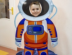 В преддверии Дня космонавтики в «космической обсерватории» прошло первое занятие с воспитанниками детского сада № 68