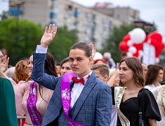 В Благовещенске отгремел выпускной