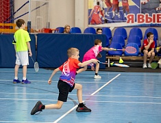 В честь Года семьи в Благовещенске провели семейный бадминтон