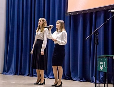 Парту Героя в память об участнике СВО открыли в школе №22 Благовещенска