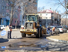 Мэр Олег Имамеев проконтролировал уборку благовещенских улиц и набережной 