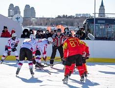 Соревнования по хоккею в рамках Международного российско-китайского фестиваля зимних видов спорта