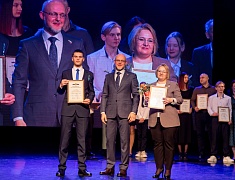 Более сорока одарённых детей получили премию мэра Благовещенска