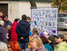 В амурской столице праздничной программой открыли сквер водников