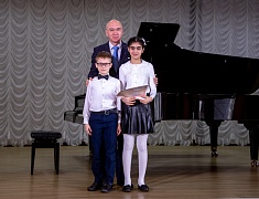 В Центральной детской школе искусств подвели итоги l Дальневосточного музыкального конкурса им. Марии Кнауф-Каминской в номинации «Фортепиано»