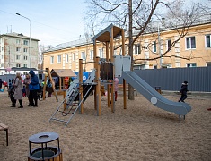 Торжественное открытие обновленного двора на ДОС, 18