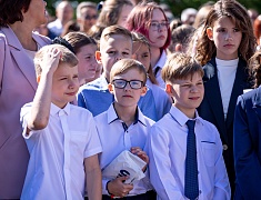 В школах Благовещенска прошли торжественные линейки