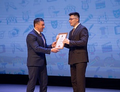 Мэр Благовещенска поздравил представителей творческих профессий с профессиональным праздником