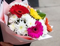 Мэр Благовещенска Олег Имамеев поздравил с наступающим Днем Победы Клару Верисоцкую