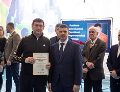 В спорткомплексе «Юность» стартовали соревнования по боксу среди юношей 13-14 лет