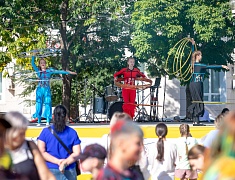 В Благовещенске прошёл семейный праздник «Город счастливых детей»