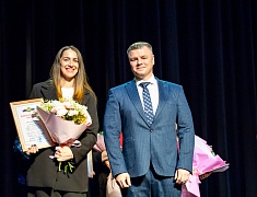 В Благовещенске с 90-летием поздравили Центр эстетического воспитания детей им. В. В. Белоглазова