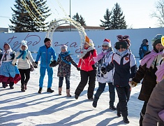 В Благовещенске состоялся новогодний забег в карнавальных костюмах