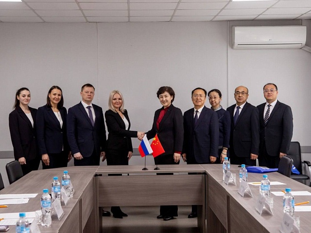 Дружба стран, городов и народов: в амурской столице обсудили совместные проекты с Поднебесной 