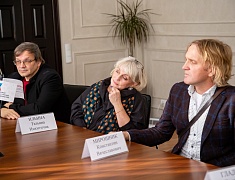 Встреча мэра Олега Имамеева с членами "звездного" жюри "Детство на Амуре"