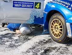 Автомобильные гонки в рамках Международного российско-китайского фестиваля зимних видов спорта