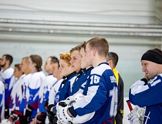В Благовещенске провели турнир по хоккею с мячом в память об участнике спецоперации