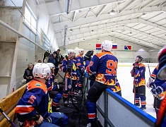 Соревнования по хоккею памяти Героя России Владимира Барахтенко прошли на стадионе «Спартак»