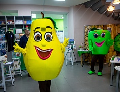 Мэр Благовещенска Олег Имамеев поздравил работников сферы культуры с завершением года