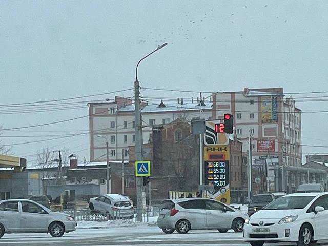 В Благовещенске водитель возместит ущерб за сломанное пешеходное ограждение