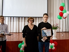 Школьники Благовещенска представили свои научные проекты на конференции «Старт в науку»