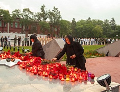 Благовещенцы зажгли свечи в память о героях Великой Отечественной войны